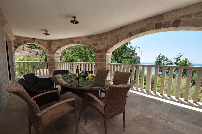 Sale, house, 1300m², Perazića do, Budva