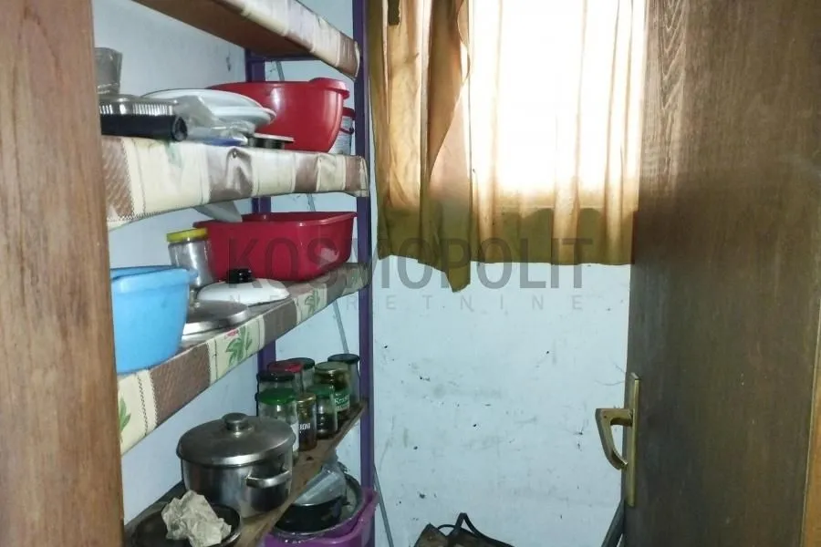 Prodaja, kuća, 220m², Centar, Stara Pazova