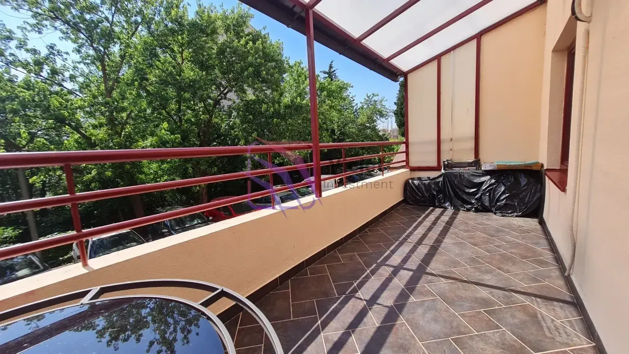 Prodaja, dvosoban stan, 80m², Malo Brdo, Podgorica
