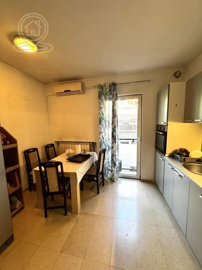 Izdavanje, četvorosoban stan, 110m², Voždovac Sve Podlokacije, Beograd