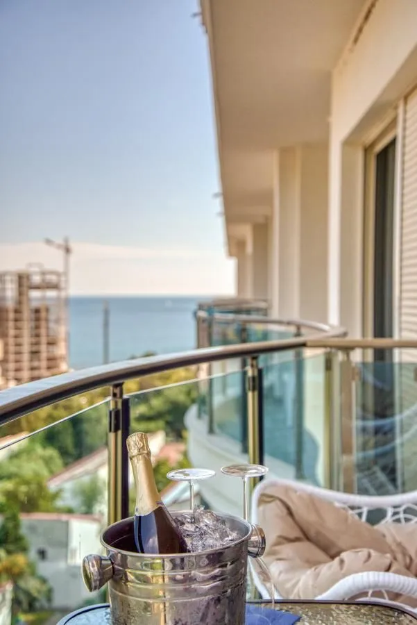 Rent, one bedroom apartment, 66m², Bečići, Budva