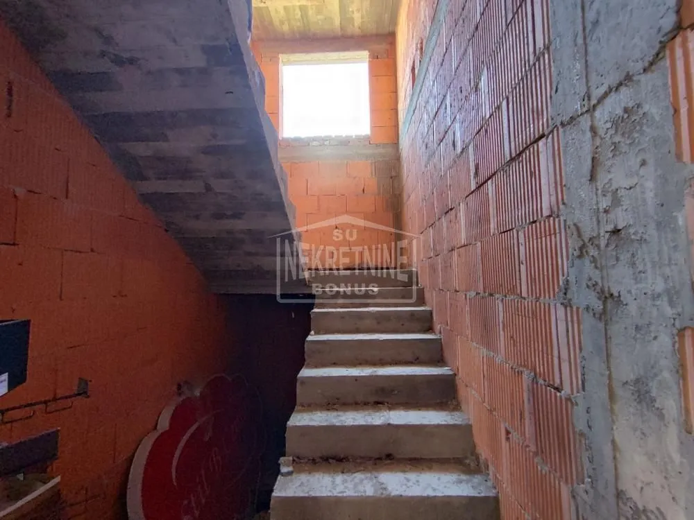 Prodaja, kuća, 505m², Novo Selo, Subotica