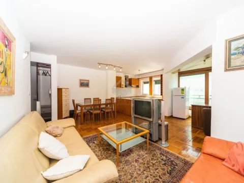 Rent, one bedroom apartment, 60m², Preko Morače, Podgorica - image 2