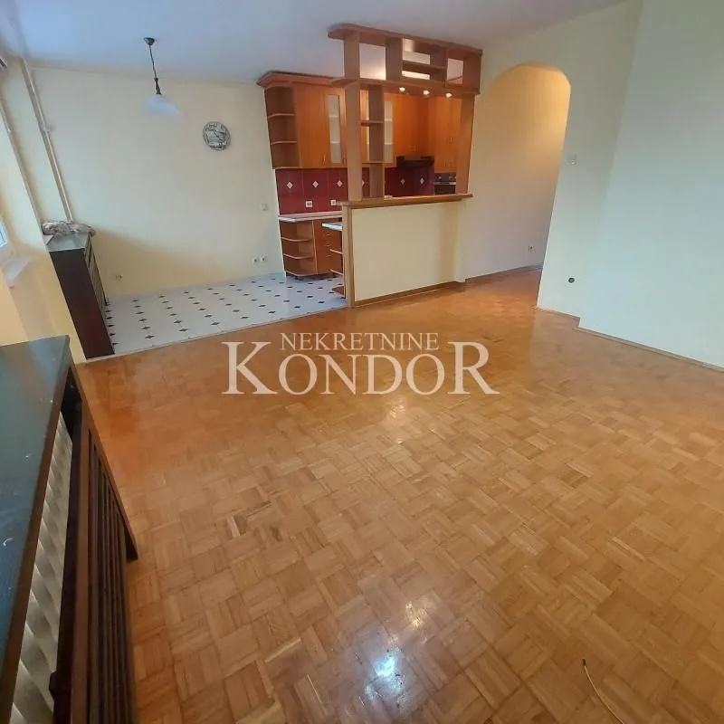 Sale, three bedroom apartment, 68m², Novi Beograd Blok 21, Novi Beograd Sve Podlokacije