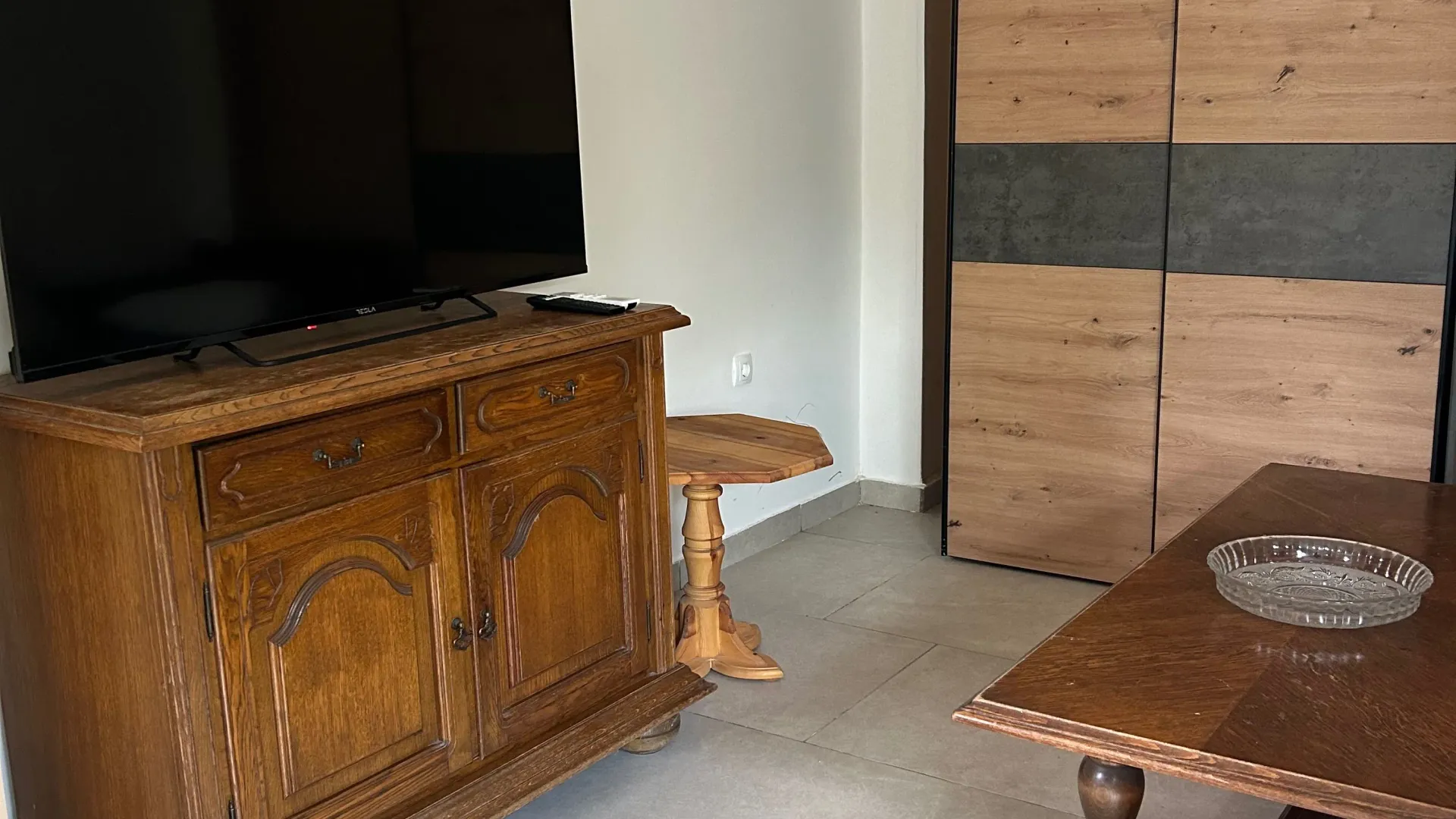 Izdavanje, garsonjera, 30m², Murtovina, Podgorica