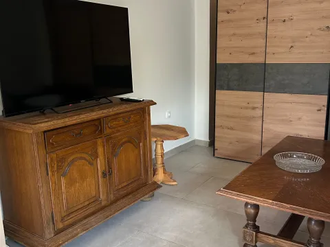 Izdavanje, garsonjera, 30m², Murtovina, Podgorica - image 1