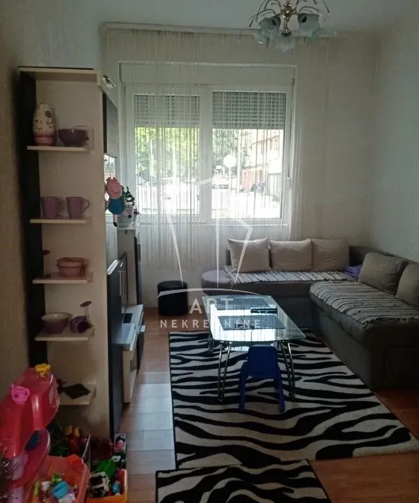 Prodaja, kuća, 91m², Zemun Kalvarija, Zemun Sve Podlokacije