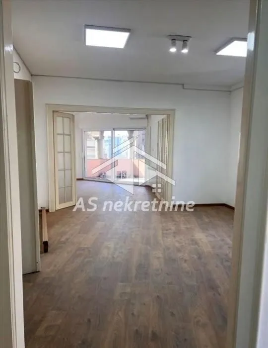 Rent, four bedroom apartment, 107m², Stari Grad, Beograd