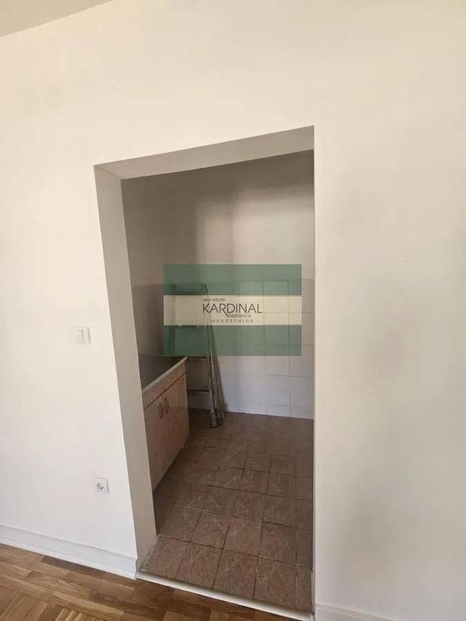 Prodaja, dvosoban stan, 37m², Nova Detelinara, Novi Sad Sve Podlokacije