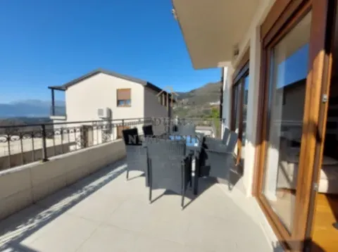 Izdavanje, kuća, 180m², Pržice, Kotor - image 8