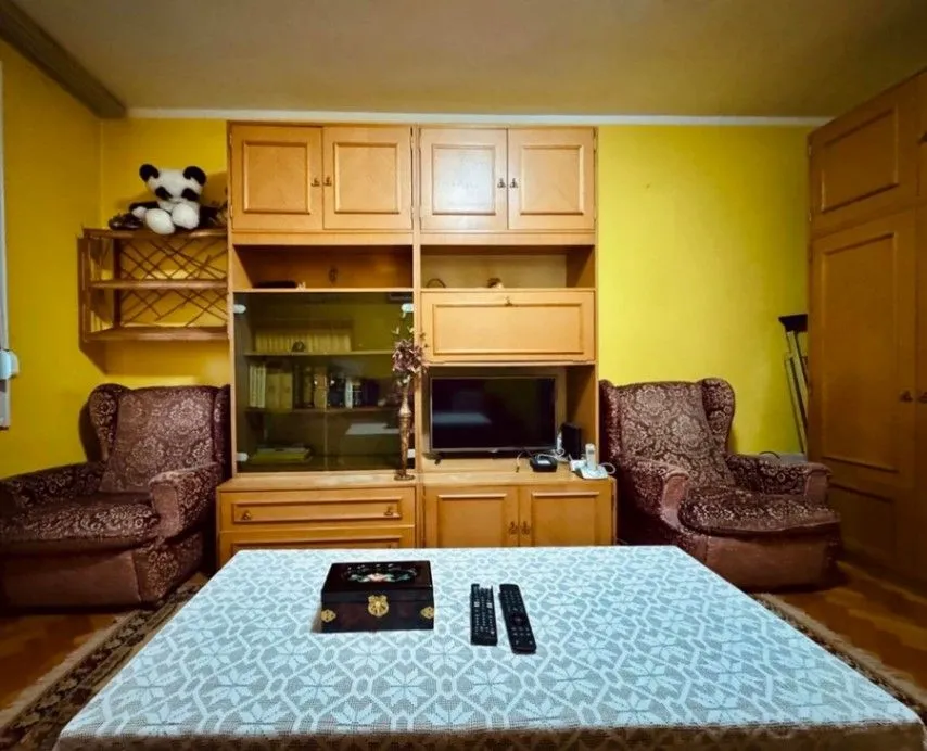Izdavanje, dvosoban stan, 65m², Gintaš, Podgorica