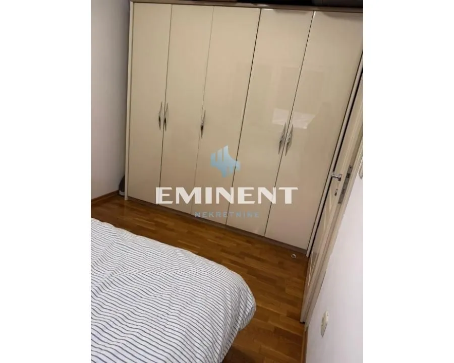 Izdavanje, trosoban stan, 73m², Voždovac Sve Podlokacije, Beograd