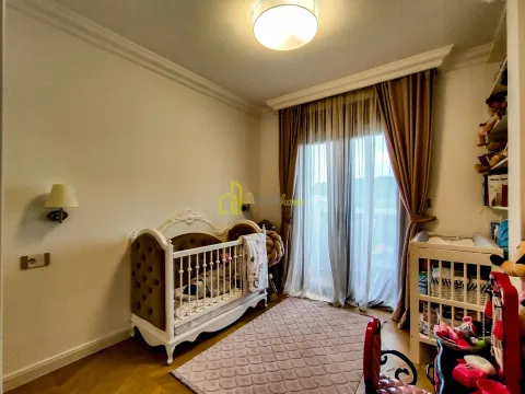 Izdavanje, trosoban stan, 99m², Momišići, Podgorica - image 14