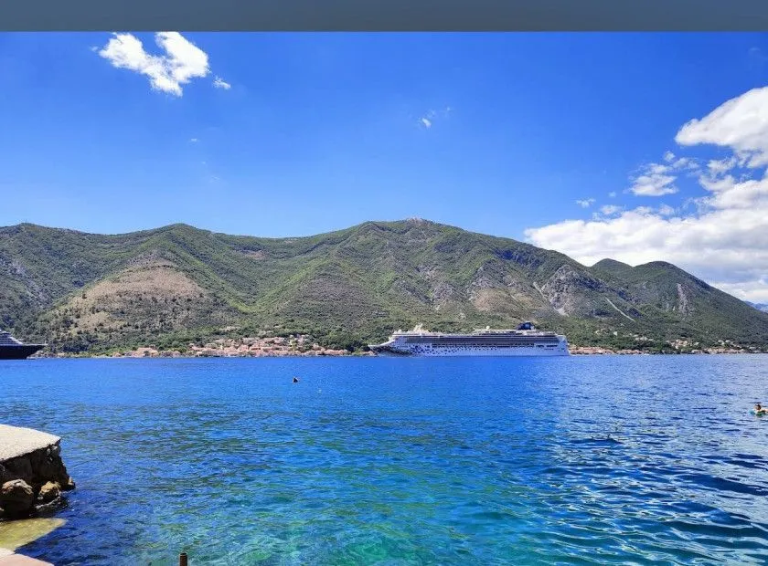 Prodaja, plac, 1059m², Dobrota, Kotor