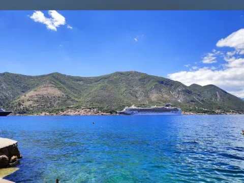 Prodaja, plac, 1059m², Dobrota, Kotor - image 1