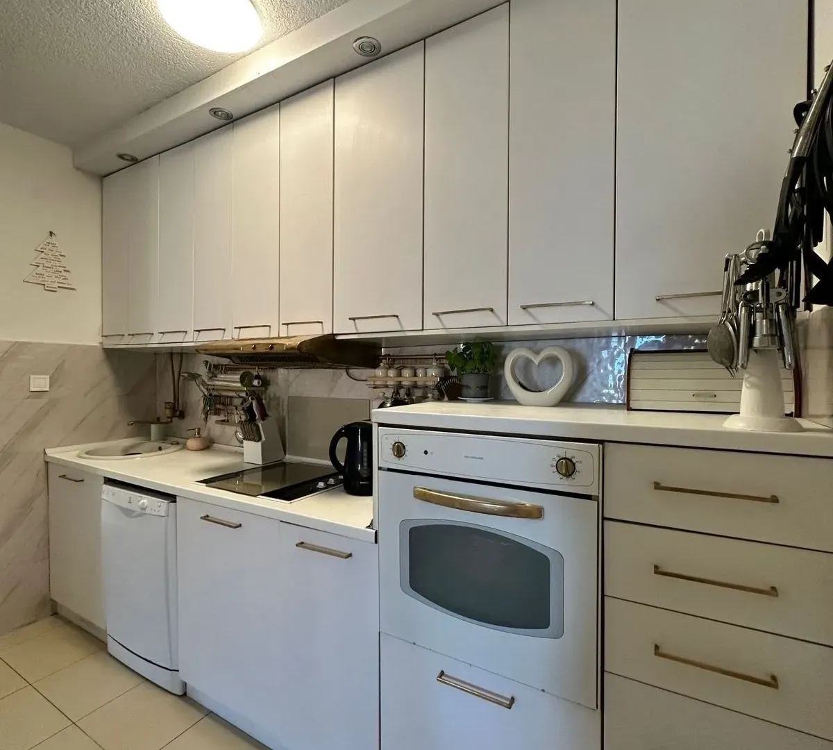 Prodaja, dvosoban stan, 90m², Baošići, Herceg Novi