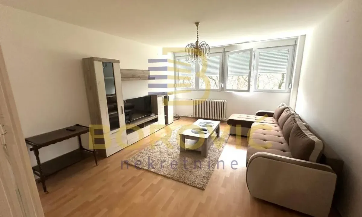 Izdavanje, trosoban stan, 60m², Novi Beograd Sve Podlokacije, Beograd