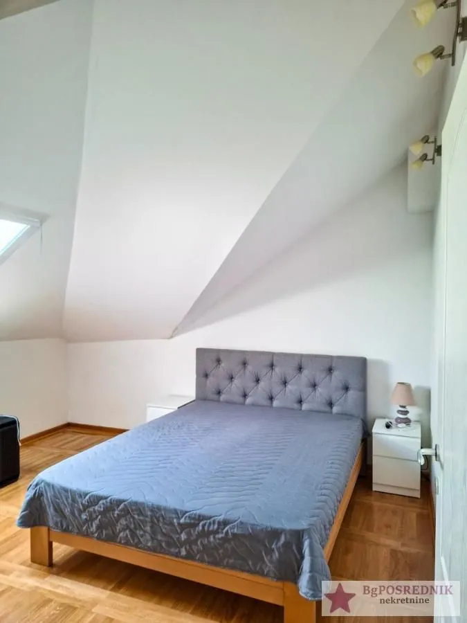 Prodaja, četvorosoban stan, 119m², Zemun Sve Podlokacije, Beograd