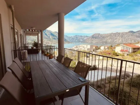 Prodaja, dvosoban stan, 74m², Dobrota, Kotor - image 11