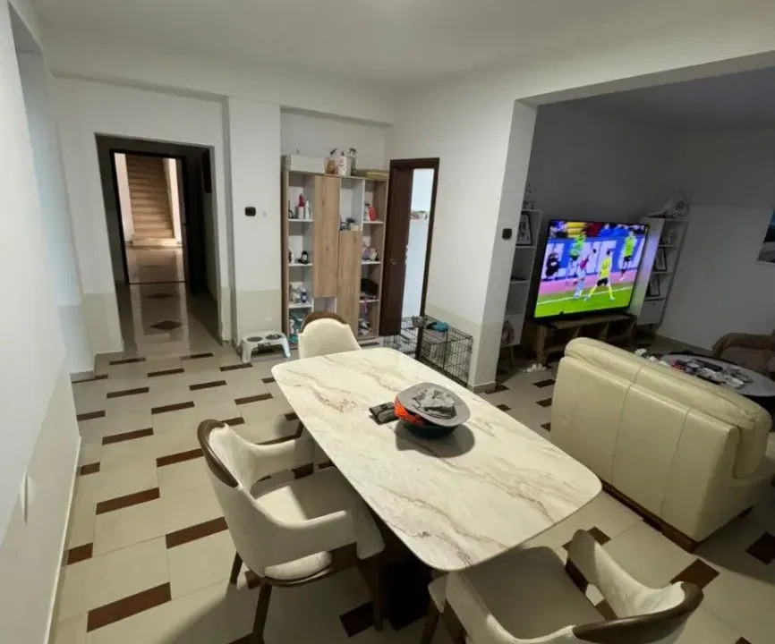 Prodaja, petosoban stan, 180m², Bečići, Budva