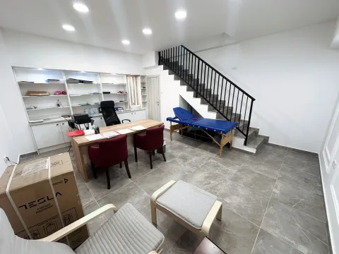 Izdavanje, poslovni prostor, 56m², Blok 9, Podgorica - image 8