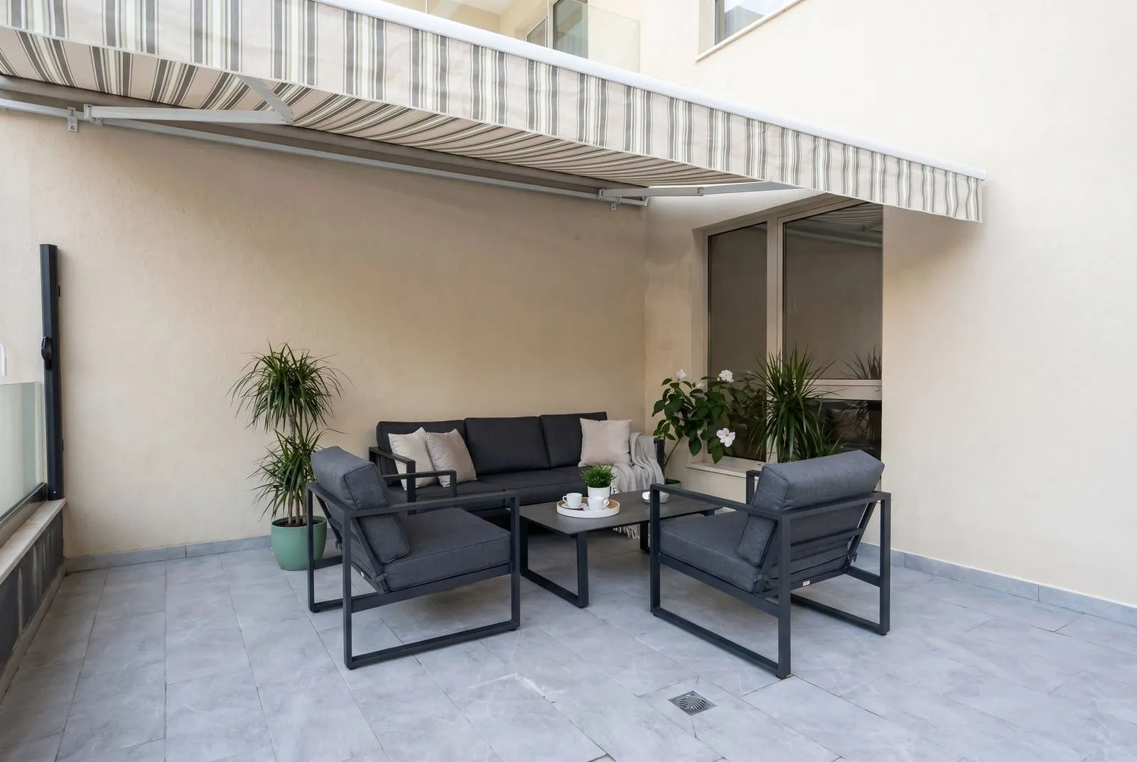 Sale, two bedroom apartment, 49m², Bečići, Budva
