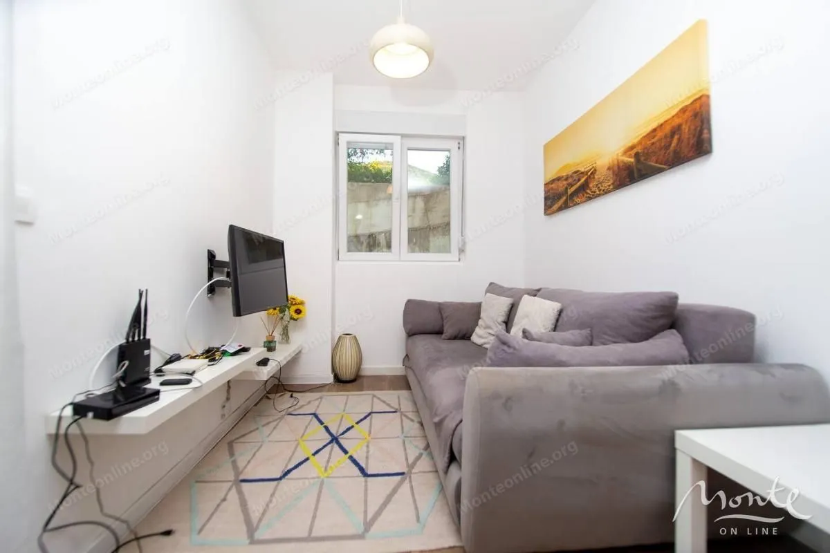 Prodaja, jednosoban stan, 62m², Kalimanj, Tivat
