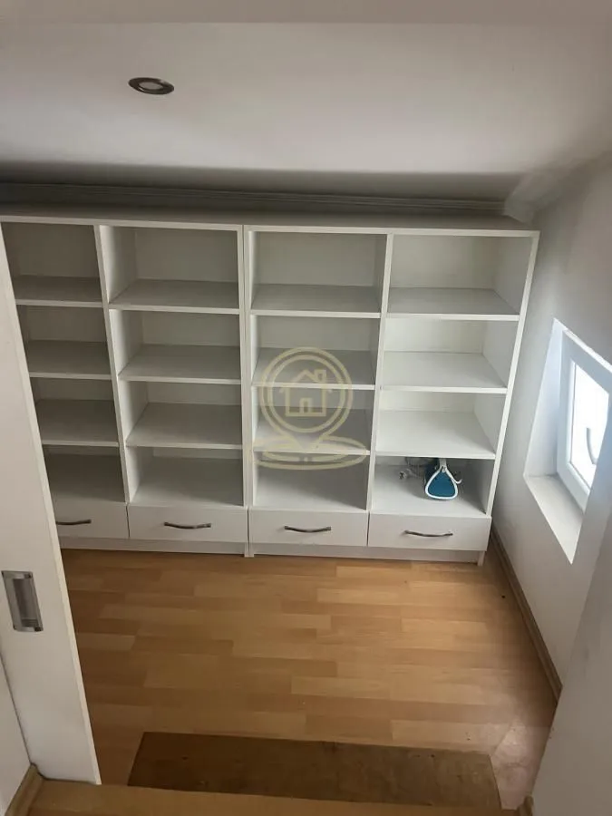 Izdavanje, trosoban stan, 80m², Detelinara, Novi Sad Sve Podlokacije