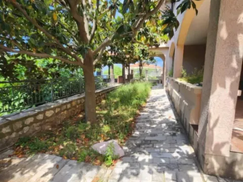 Prodaja, kuća, 145m², Blizikuće, Budva - image 10