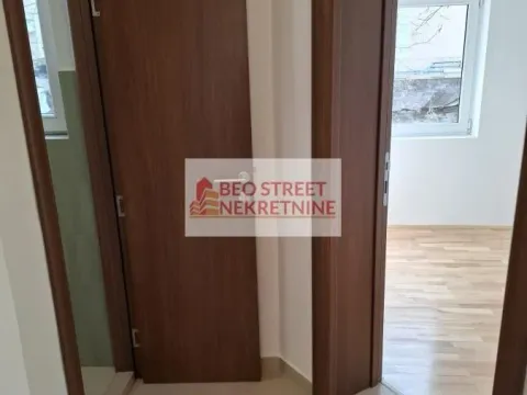 Rent, four bedroom apartment, 85m², Savski Venac, Beograd - image 7