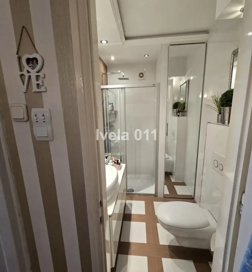 Sale, three bedroom apartment, 100m², Vračar Sve Podlokacije, Beograd