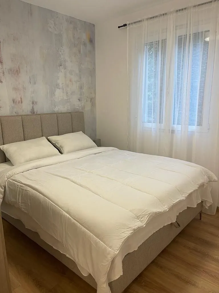 Rent, one bedroom apartment, 48m², Golubovina, Budva