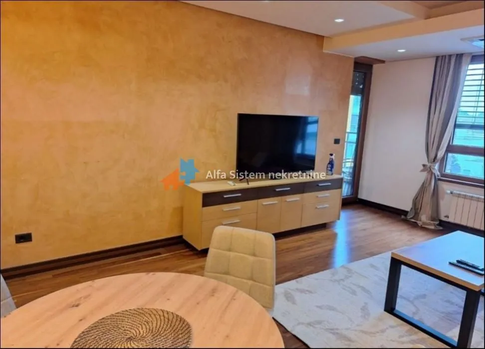 Izdavanje, dvosoban stan, 60m², Novi Beograd Sve Podlokacije, Beograd