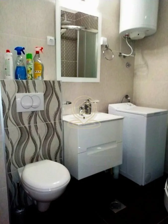 Izdavanje, jednosoban stan, 50m², Centar, Novi Sad