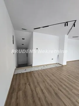 Rent, office space, 296m², Vukov Spomenik, Zvezdara Sve Podlokacije - image 9