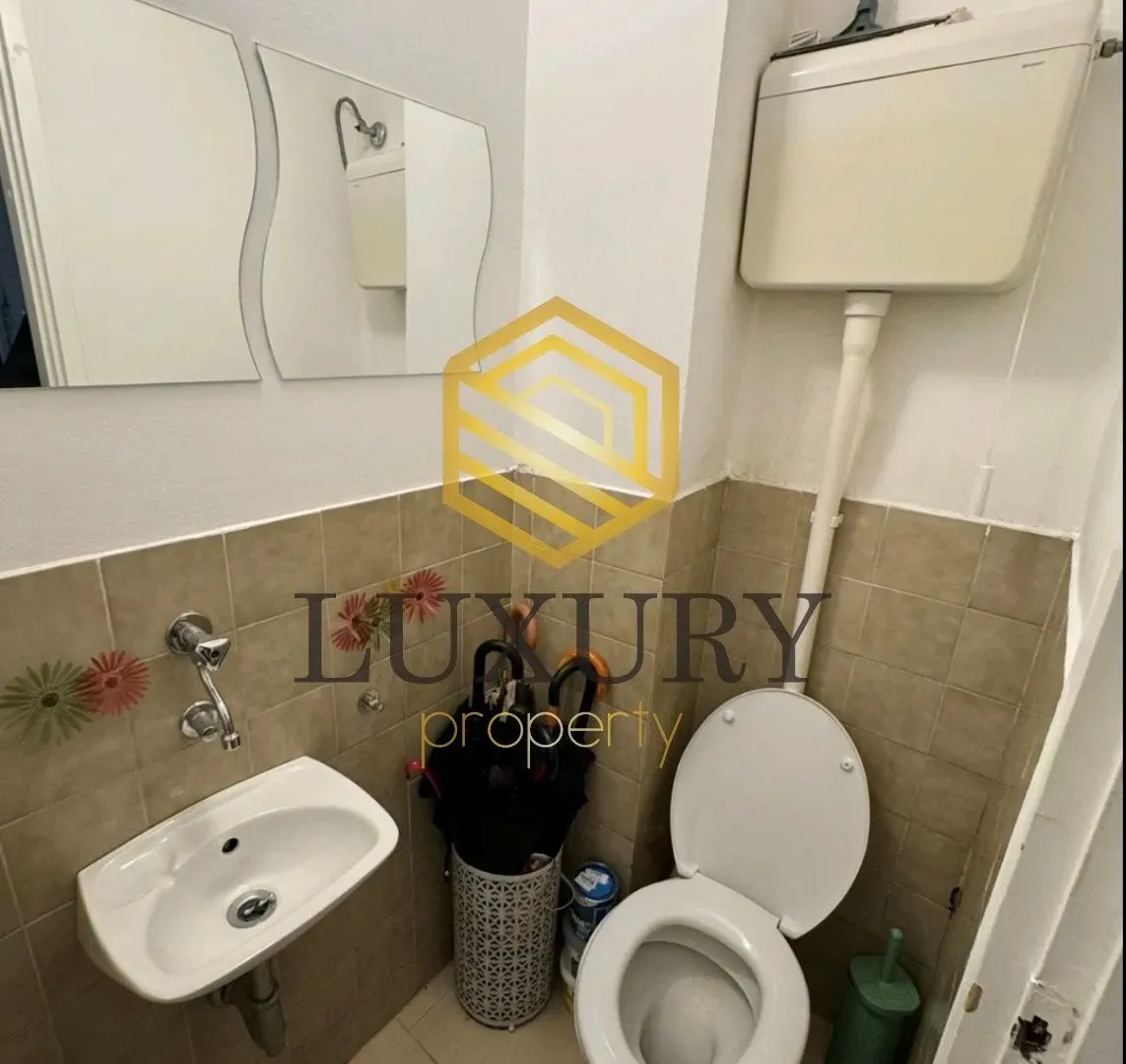 Prodaja, trosoban stan, 87m², Blok 6, Podgorica
