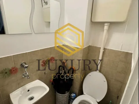 Prodaja, trosoban stan, 87m², Blok 6, Podgorica - image 12