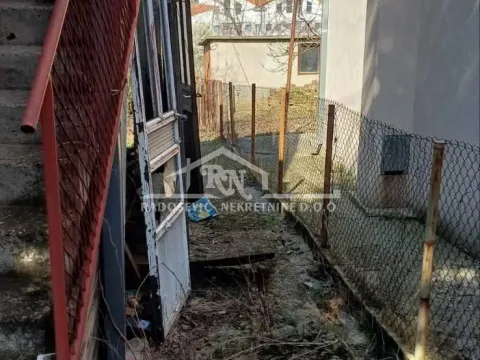 Prodaja, kuća, 65m², Resnik, Beograd - image 12