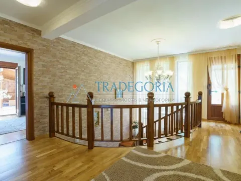 Prodaja, kuća, 198m², Bar, Crna Gora - image 5