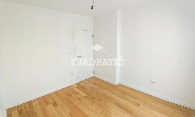 Prodaja, četvorosoban stan, 86m², Vukov Spomenik, Zvezdara Sve Podlokacije