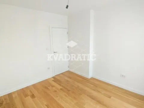 Prodaja, četvorosoban stan, 86m², Vukov Spomenik, Zvezdara Sve Podlokacije