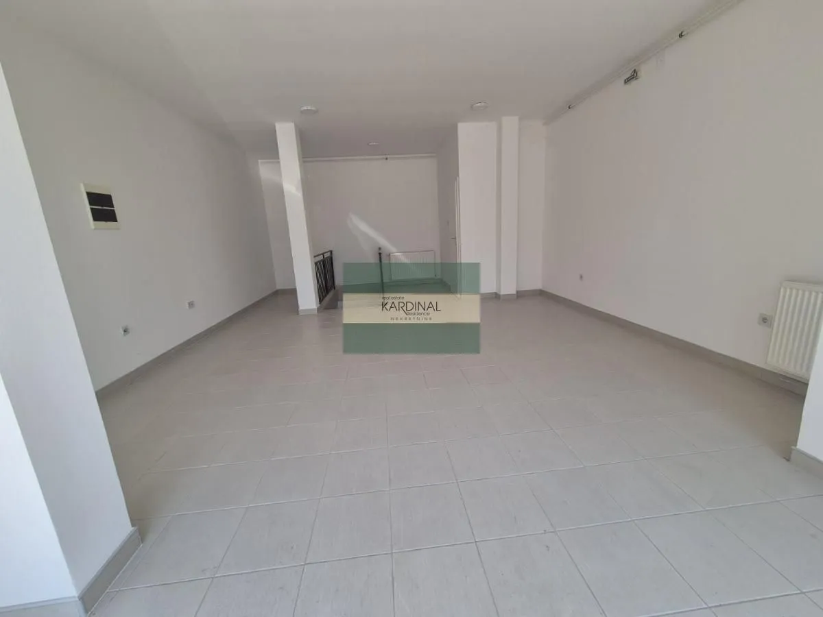 Rent, office space, 75m², Jagodina, Srbija