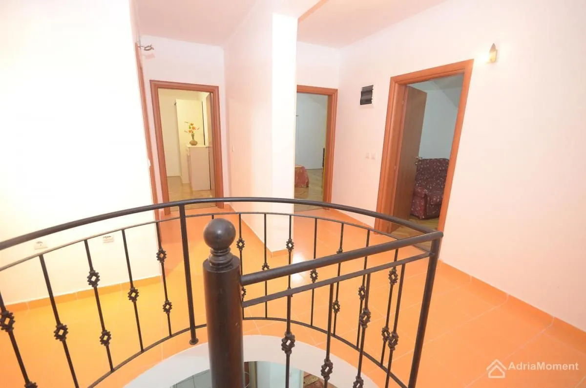 Prodaja, kuća, 186m², Krašići, Tivat