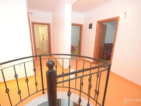 Prodaja, kuća, 186m², Krašići, Tivat - image 14