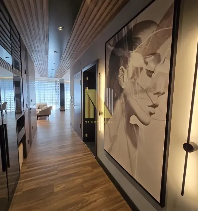 Izdavanje, stan, 220m², Telep, Novi Sad Sve Podlokacije