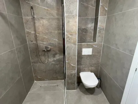 Izdavanje, dvosoban stan, 85m², Šušanj, Bar - image 9