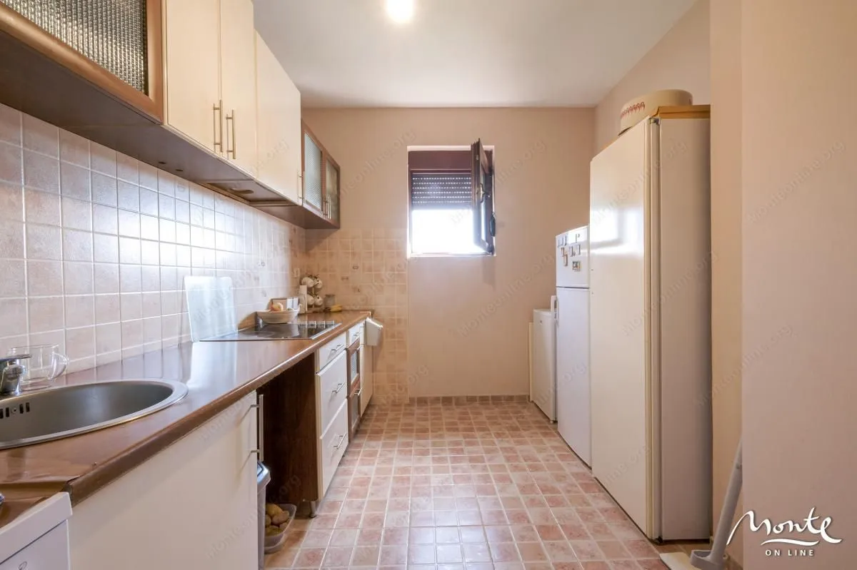 Sale, house, 280m², Bar, Crna Gora