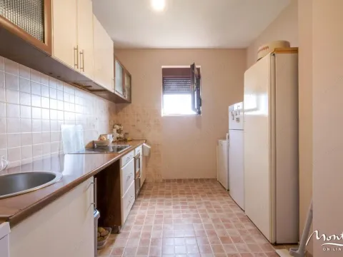 Prodaja, kuća, 280m², Bar, Crna Gora - image 17