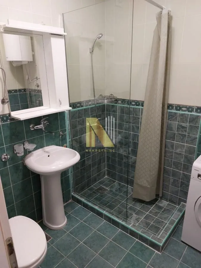 Izdavanje, dvosoban stan, 34m², Socijalno, Novi Sad Sve Podlokacije