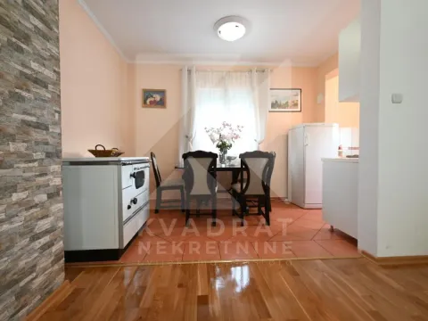 Izdavanje, dvosoban stan, 75m², Zlatica, Podgorica - image 4